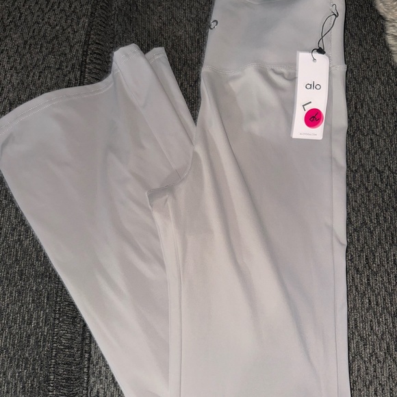 ALO Yoga Gray High-Rise Performance Leggings - Picture 6 of 6